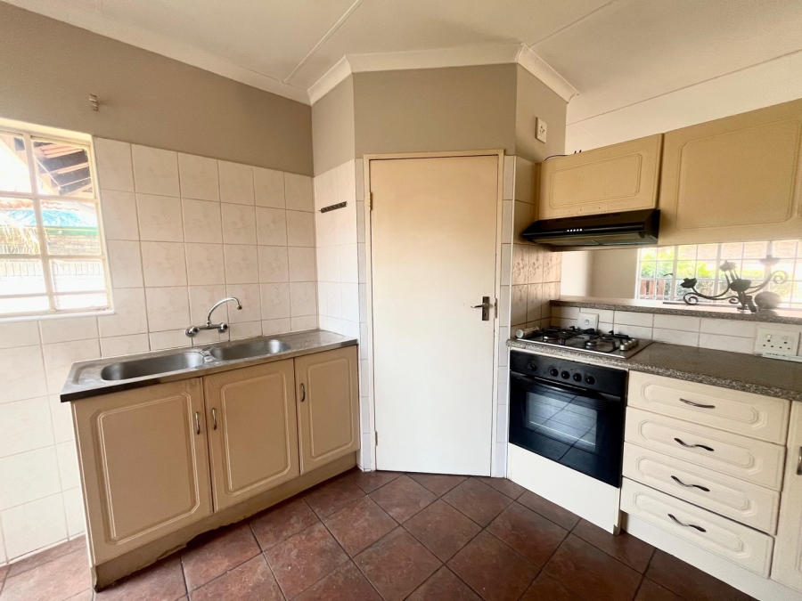 To Let 3 Bedroom Property for Rent in Protea Park North West